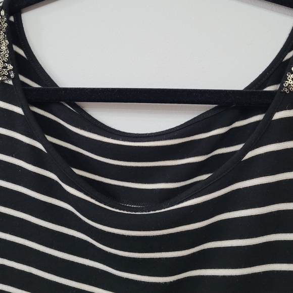 Love & Legend Black and White Striped Drop Shoulder Sequin Detail Top 3x - Picture 5 of 9